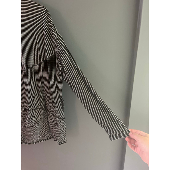 Lululemon top, Sz 10 - Picture 3 of 5